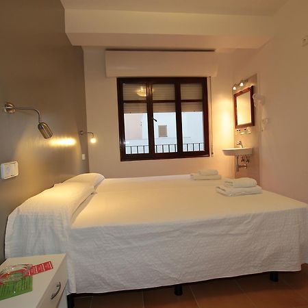 Hostal Ripoll Ibiza Dış mekan fotoğraf