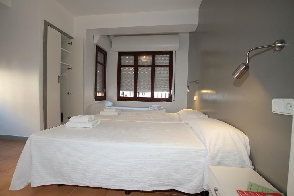 Hostal Ripoll Ibiza Dış mekan fotoğraf